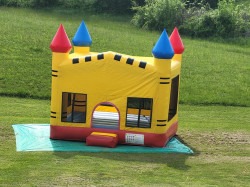 IMG 3300 1765117315 Crayon Bounce 13x13 whit basketball nest